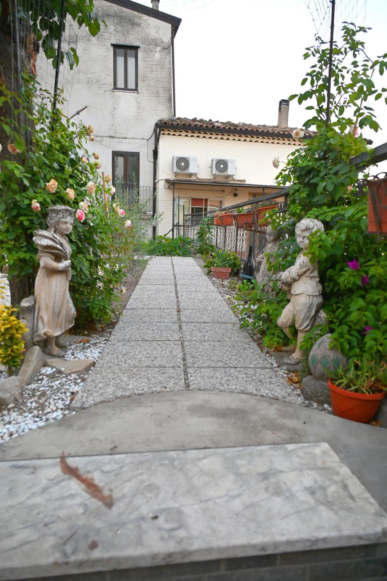 Giardino Darianna Bed & Breakfast Ripacandida Exterior photo